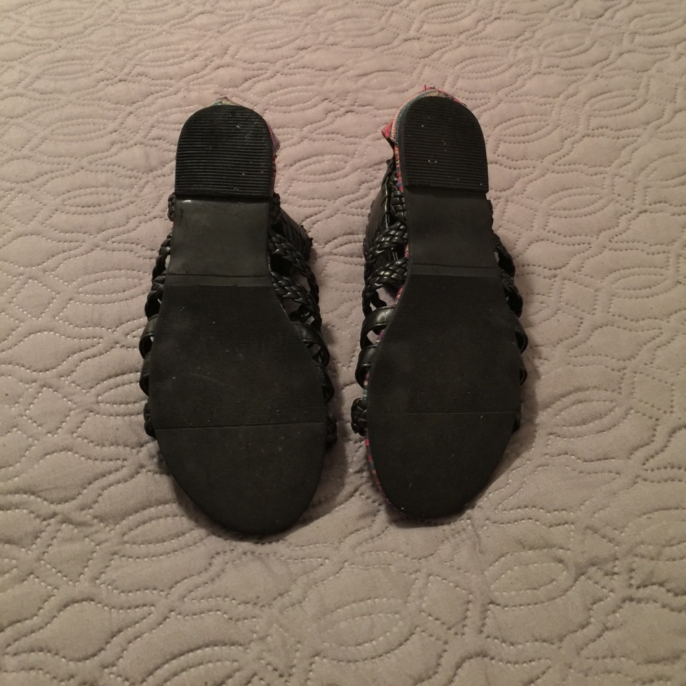 Sandals - Picture 5 of 5